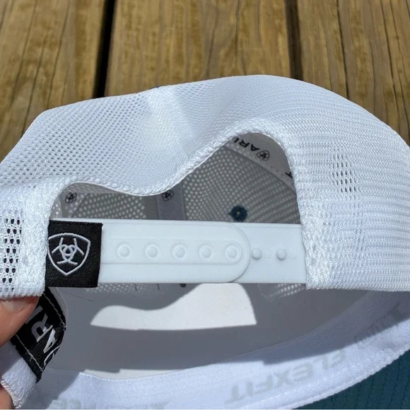 NWT Ariat Blue and White Mesh Cap with Red Trim - Picture 10 of 10